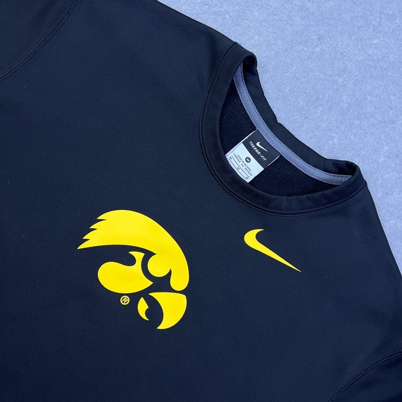 Nike Long Sleeve Mens M Iowa Hawkeyes Black Therma-Fit Swoosh Crewneck Pullover - Picture 1 of 14